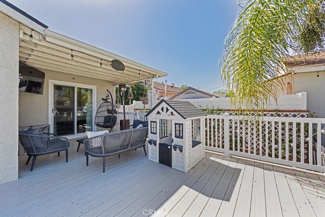 2513 Greentop, Lakewood, CA 90712