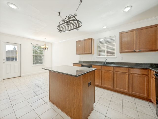 1281 Wysteria Lane, Burleson, TX 76028