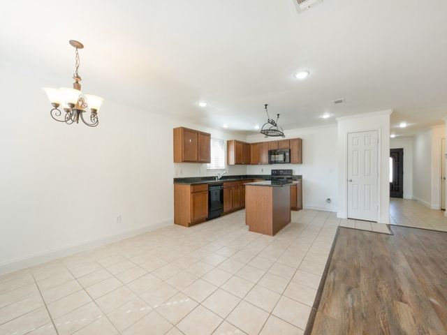 1281 Wysteria Lane, Burleson, TX 76028