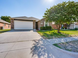 1281 Wysteria Lane, Burleson, TX 76028