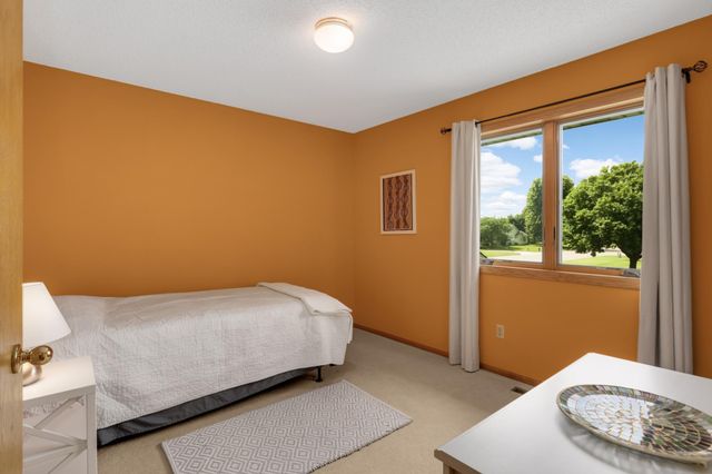 3839 Shannon Drive, Hastings, MN 55033