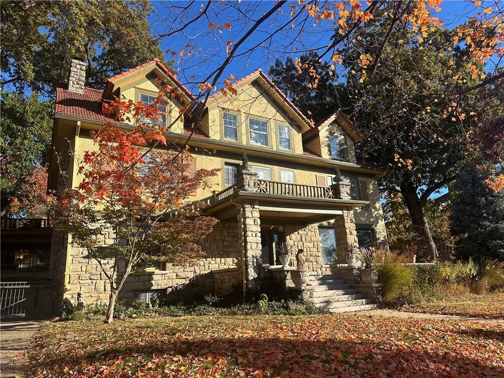 12 W 53rd Terrace, Kansas City, MO 64112