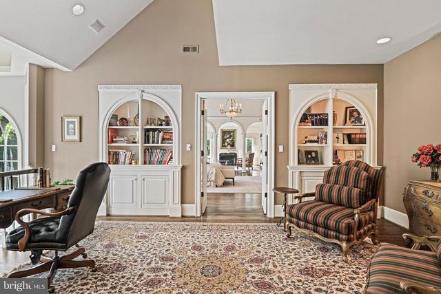 10010 HIGH HILL PL, Great Falls, VA 22066