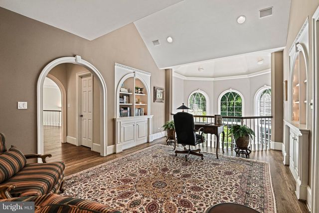 10010 HIGH HILL PL, Great Falls, VA 22066