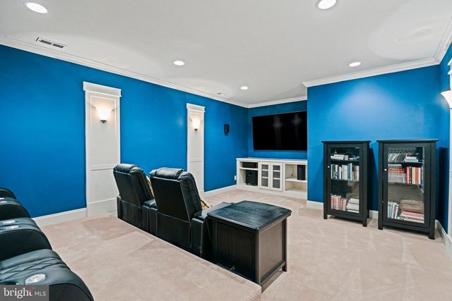 10010 HIGH HILL PL, Great Falls, VA 22066