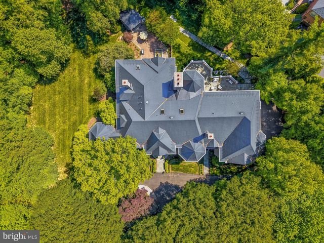 10010 HIGH HILL PL, Great Falls, VA 22066