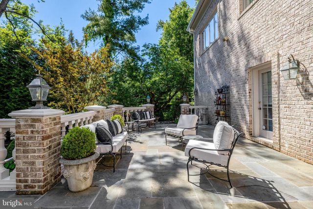 10010 HIGH HILL PL, Great Falls, VA 22066