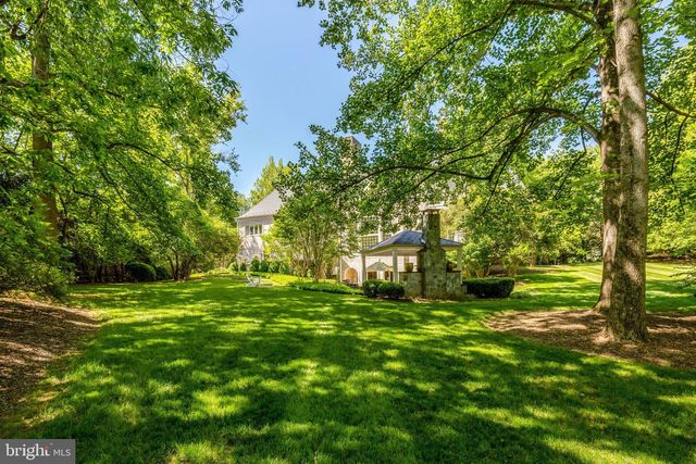 10010 HIGH HILL PL, Great Falls, VA 22066