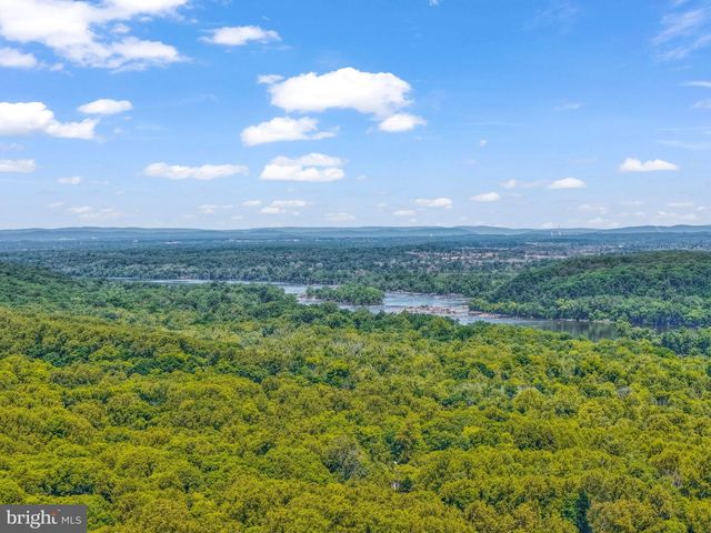 10010 HIGH HILL PL, Great Falls, VA 22066