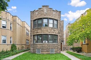6738 N Rockwell Street N 2, Chicago, IL 60645