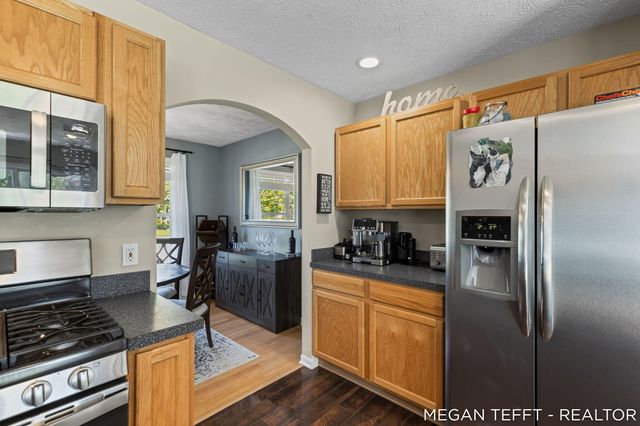9107 Lady Lauren Drive NE, Rockford, MI 49341