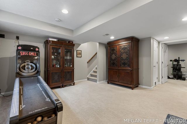 9107 Lady Lauren Drive NE, Rockford, MI 49341