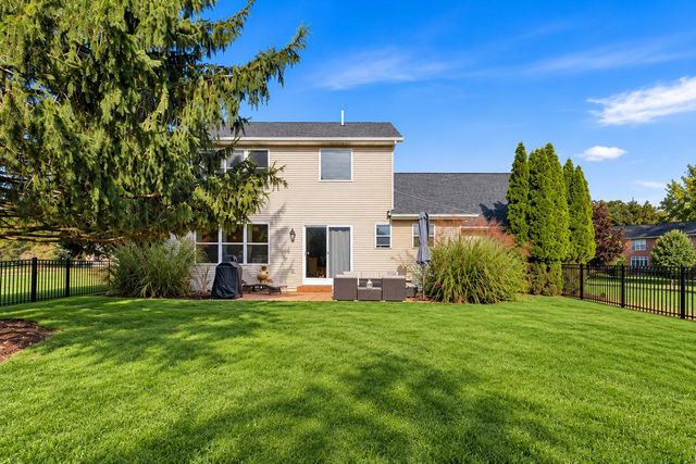 9107 Lady Lauren Drive NE, Rockford, MI 49341