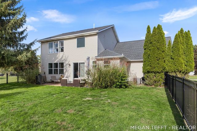 9107 Lady Lauren Drive NE, Rockford, MI 49341