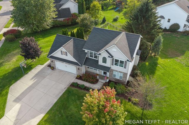 9107 Lady Lauren Drive NE, Rockford, MI 49341