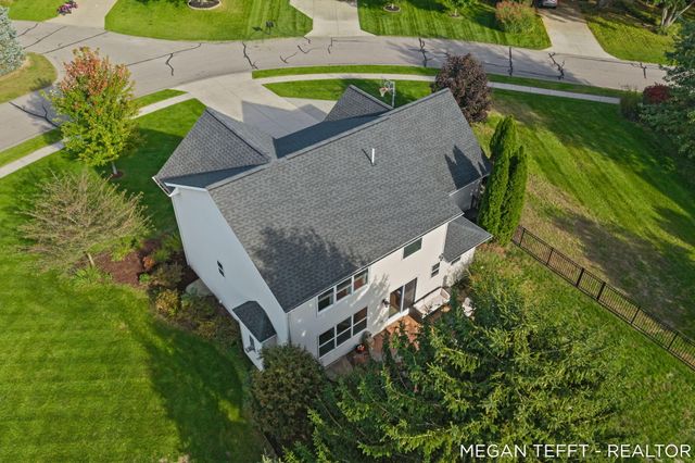 9107 Lady Lauren Drive NE, Rockford, MI 49341