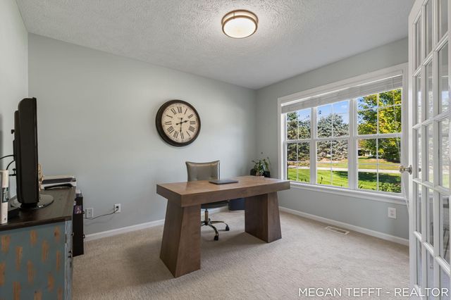 9107 Lady Lauren Drive NE, Rockford, MI 49341