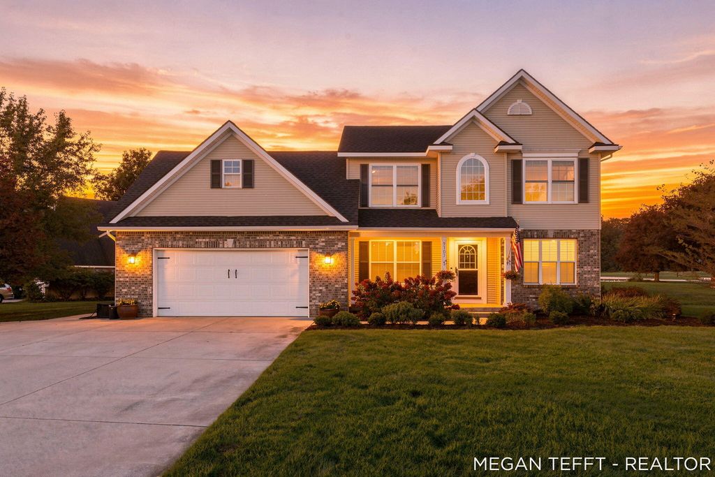 9107 Lady Lauren Drive NE, Rockford, MI 49341