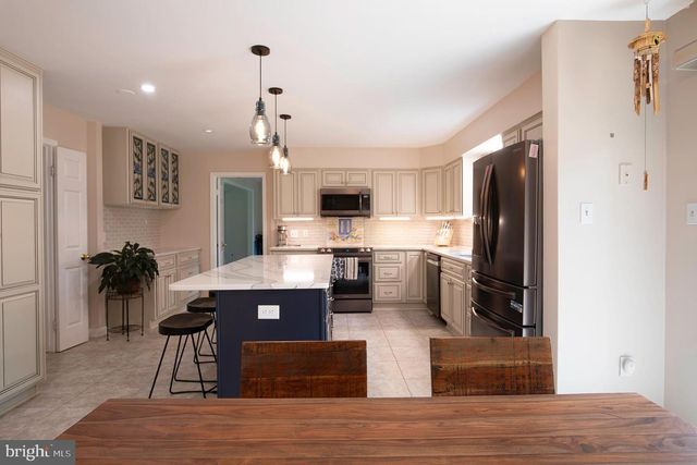 1900 MORNINGMIST DR, Silver Spring, MD 20906