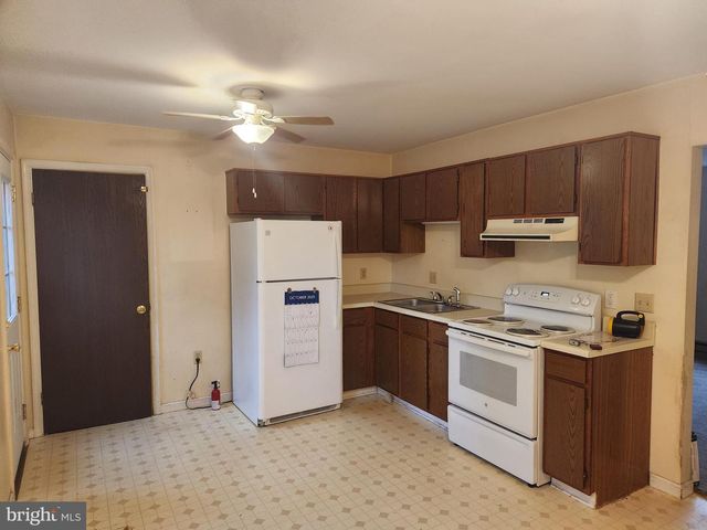 1040 HILMAR CIR, Columbia, PA 17512