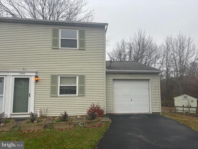1040 HILMAR CIR, Columbia, PA 17512