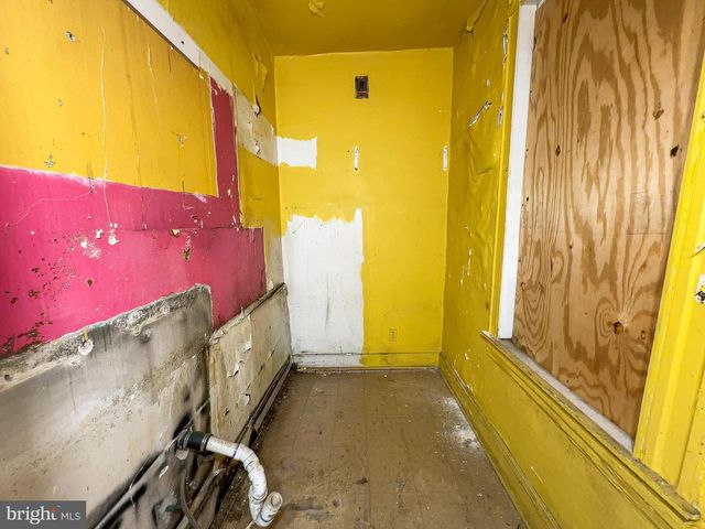 501 CUMBERLAND ST, Baltimore, MD 21217