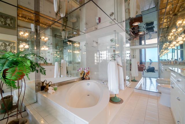 4200 N Ocean Drive 1-1806, Singer Island, FL 33404