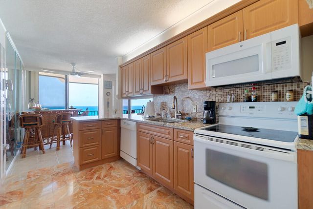 4200 N Ocean Drive 1-1806, Singer Island, FL 33404