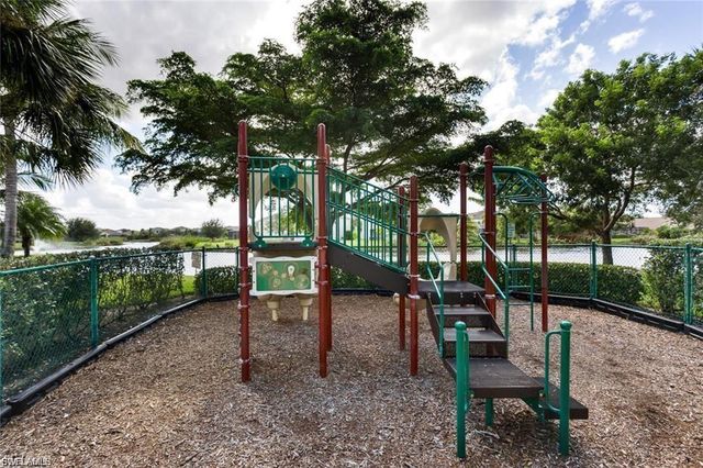 9006 Gladiolus Preserve CIR, Fort Myers, FL 33908