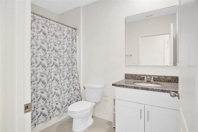 33 BELLA OAKS DRIVE, Port Orange, FL 32129