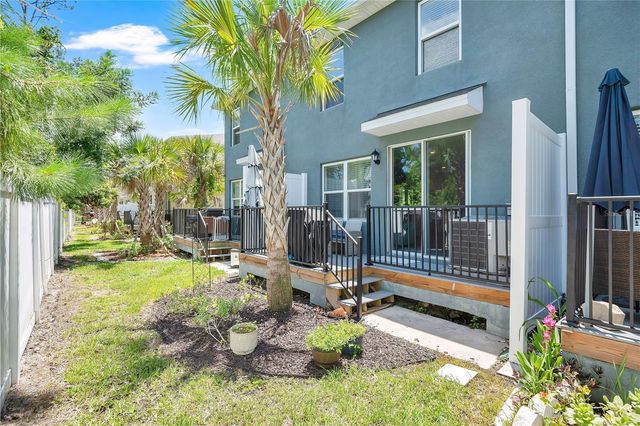 33 BELLA OAKS DRIVE, Port Orange, FL 32129