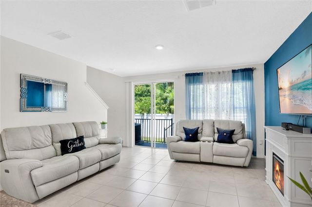 33 BELLA OAKS DRIVE, Port Orange, FL 32129