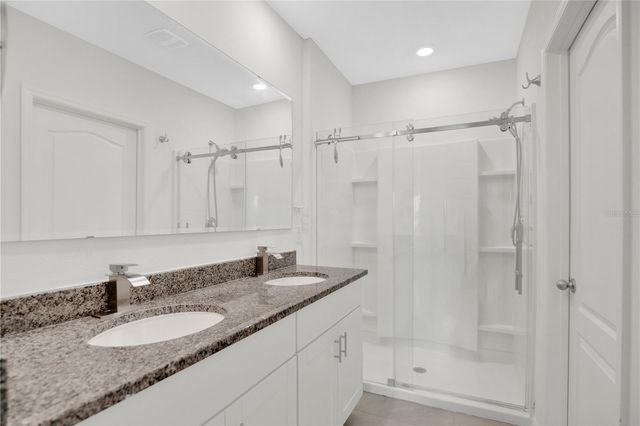 33 BELLA OAKS DRIVE, Port Orange, FL 32129