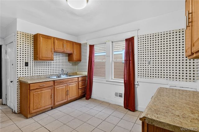 48 Elmer Avenue, Buffalo, NY 14215