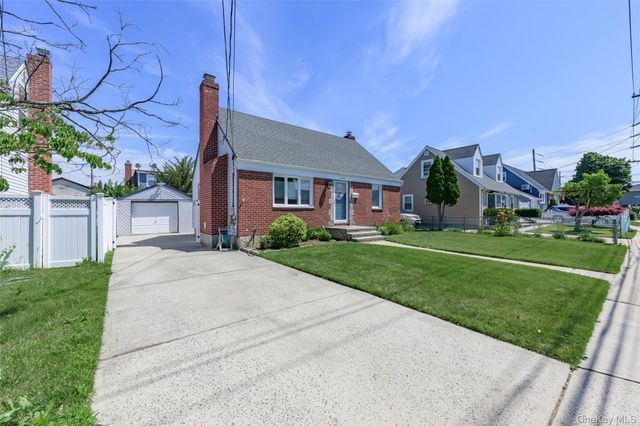 1316 Telegram Avenue, Elmont, NY 11003