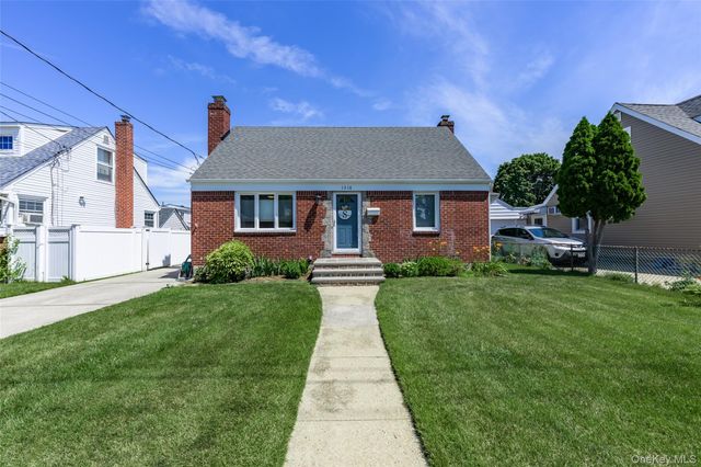1316 Telegram Avenue, Elmont, NY 11003