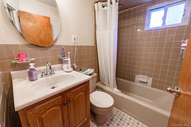 1316 Telegram Avenue, Elmont, NY 11003
