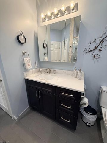 5319 Richmond Rd 319, West Milford Twp., NJ 07480