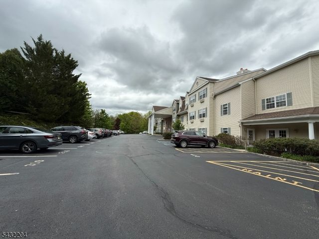 5319 Richmond Rd 319, West Milford Twp., NJ 07480
