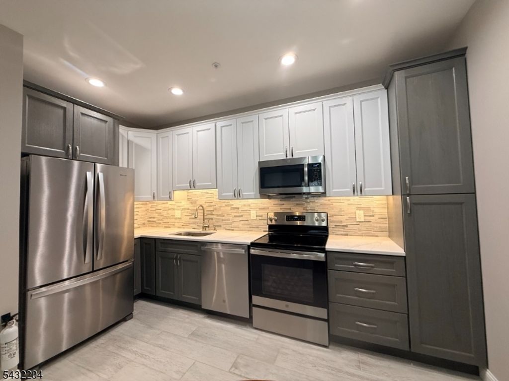 5319 Richmond Rd 319, West Milford Twp., NJ 07480