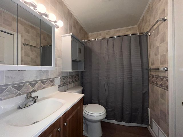 15512 Dixie, Redford, MI 48239