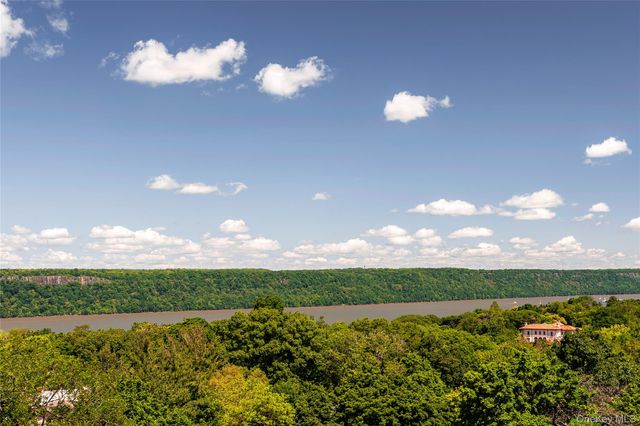 4525 Henry Hudson Parkway B1003, Bronx, NY 10471