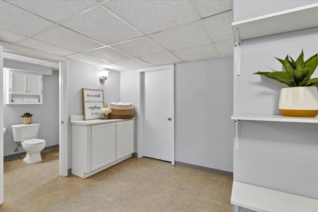 968 Gladstone Drive Se, East Grand Rapids, MI 49506