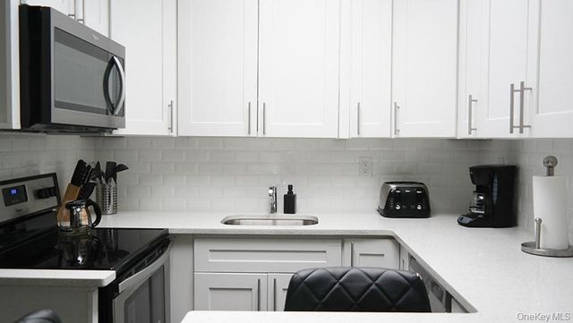 1016 Greene Avenue, Brooklyn, NY 11221