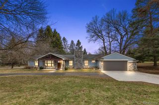 1246 Christian Hills Drive, Rochester Hills, MI 48309