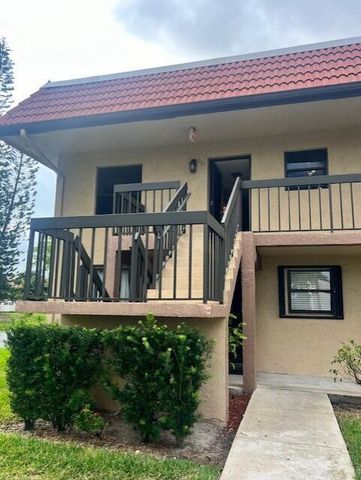 21911 Lake Forest Circle 201, Boca Raton, FL 33433