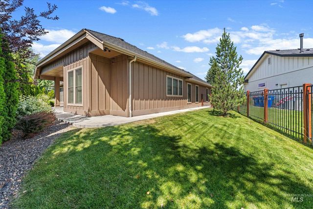 1341 N Willowick, Eagle, ID 83616
