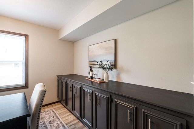 s65w13750 Sherwood CIRCLE, Muskego, WI 53150