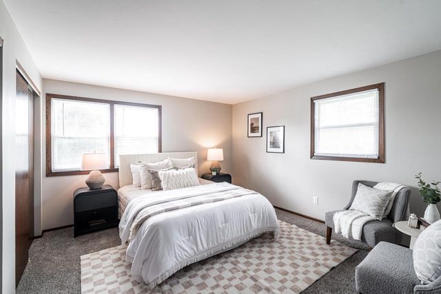 s65w13750 Sherwood CIRCLE, Muskego, WI 53150