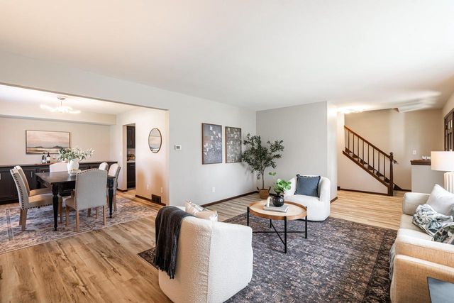 s65w13750 Sherwood CIRCLE, Muskego, WI 53150